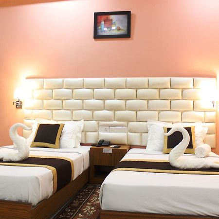 Hotel Siddhartha International Гая Екстер'єр фото